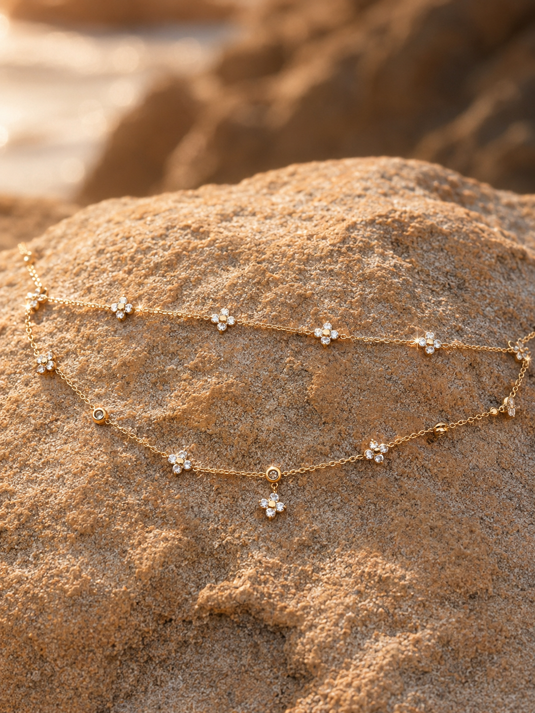 Collar Elara